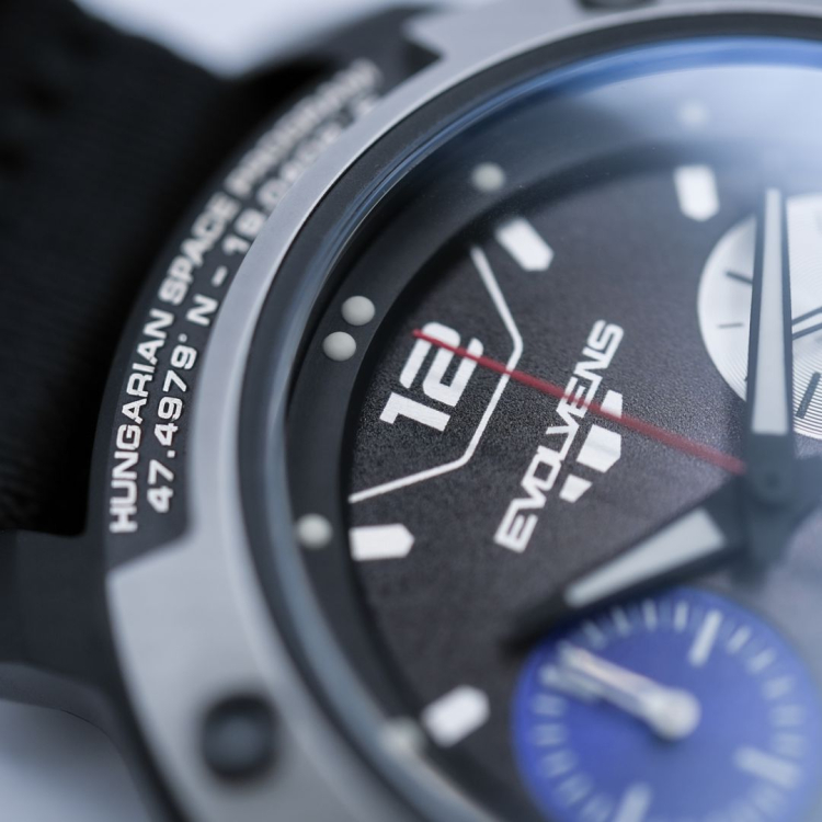 Evolvens® x HUNOR Hivatalos Űrhajós Chronograph Karóra 46 mm